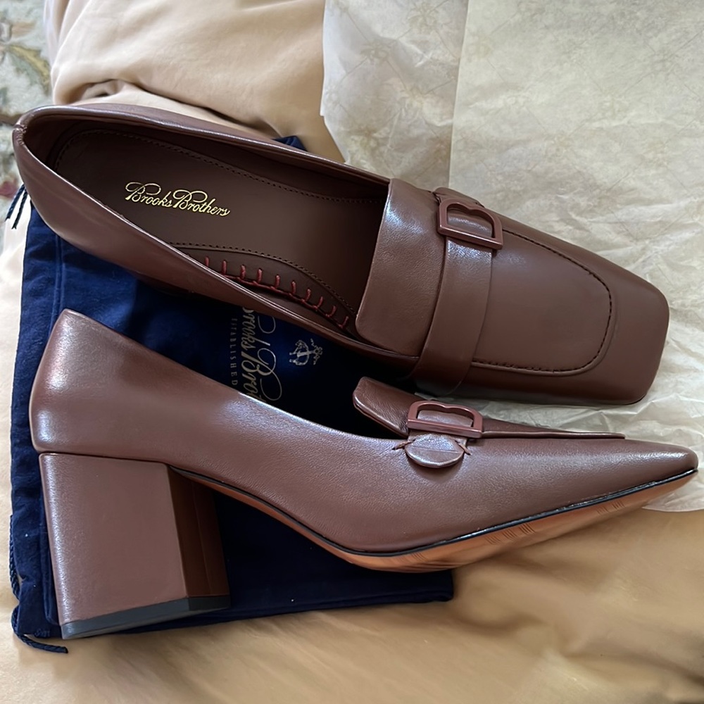 Brand new Brooks Brothers pumps